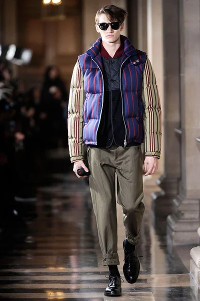 Look 35